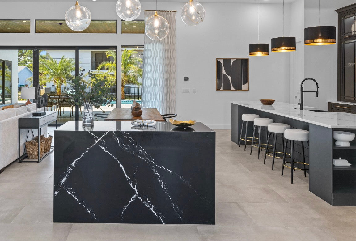 Blackbrook™ Quartz Sample