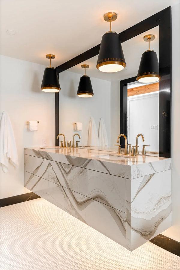 Buy Cambria Brittanicca Gold Warm™ Quartz Sample from ExpressKBF - 34196914