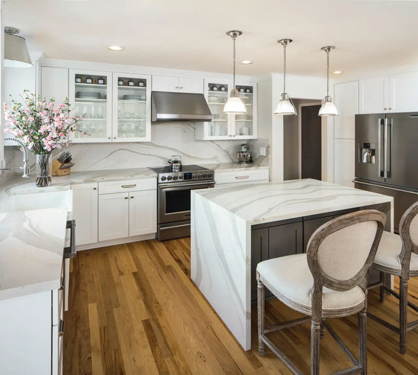 Buy Cambria Brittanicca Warm™ Quartz Sample from ExpressKBF - 30478279