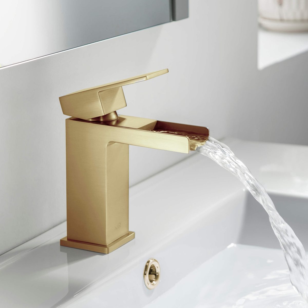 <a href="https://expresskbf.com/sinks-faucets/">Sinks & Faucets</a>